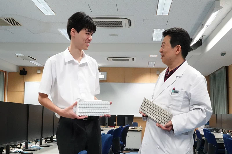 笑顔の村山さんと能城先生