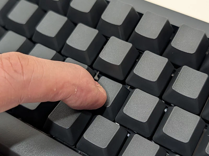 「HHKB Professional HYBRID Type-S」の打鍵音は「Type-S」キー構造のため、とても静か