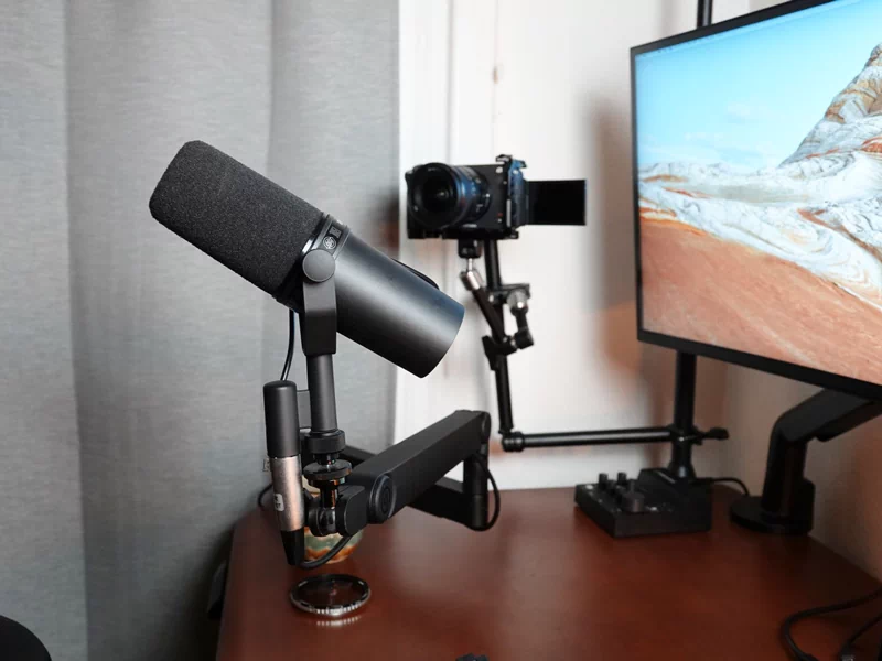 ソニープロフェッショナルカムコーダー「FX3（ILME-FX3A）」とSHURE「SM7B」