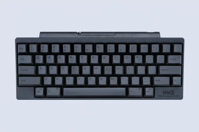 「HHKB Professional BT」（2016年）。最初は墨ヴァージョンのみが発売され、追って白モデルが出た。