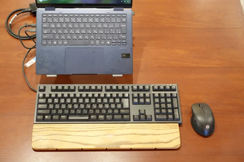 ノートパソコンとRealForce