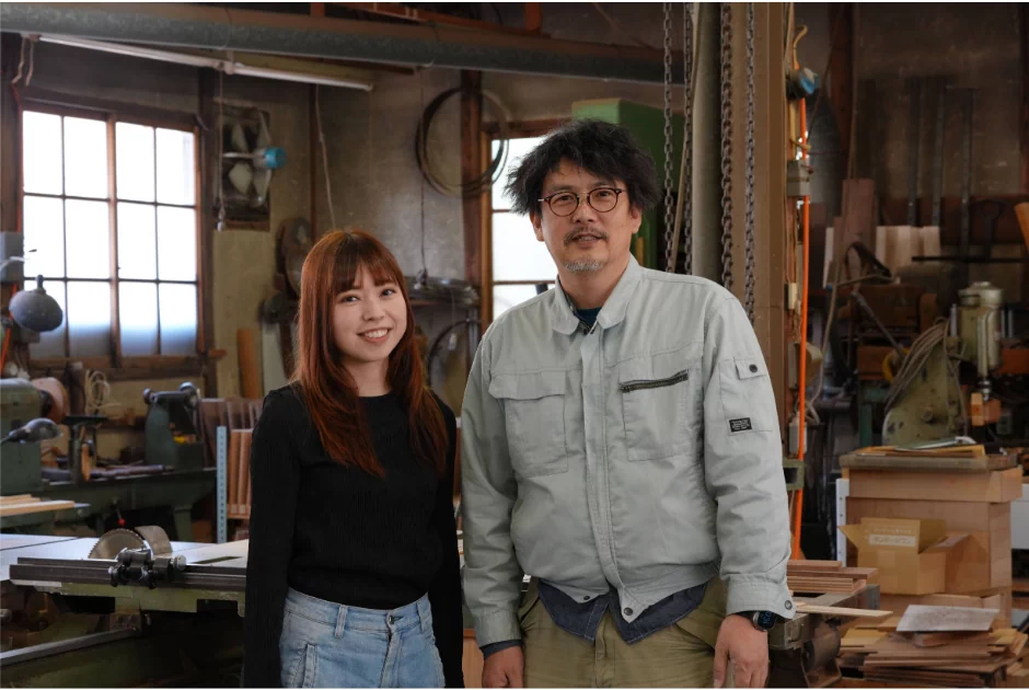 松葉さんと筆者の山﨑