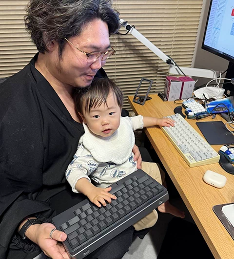 部長の山下さんとお子さんとHHKB